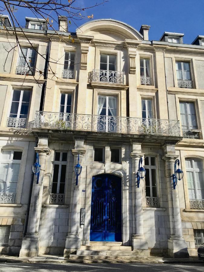 Appartement spacieux dans immeuble atypique classé 4 étoiles à côté des Thermes de Capvern-Les-Bains Exterior foto